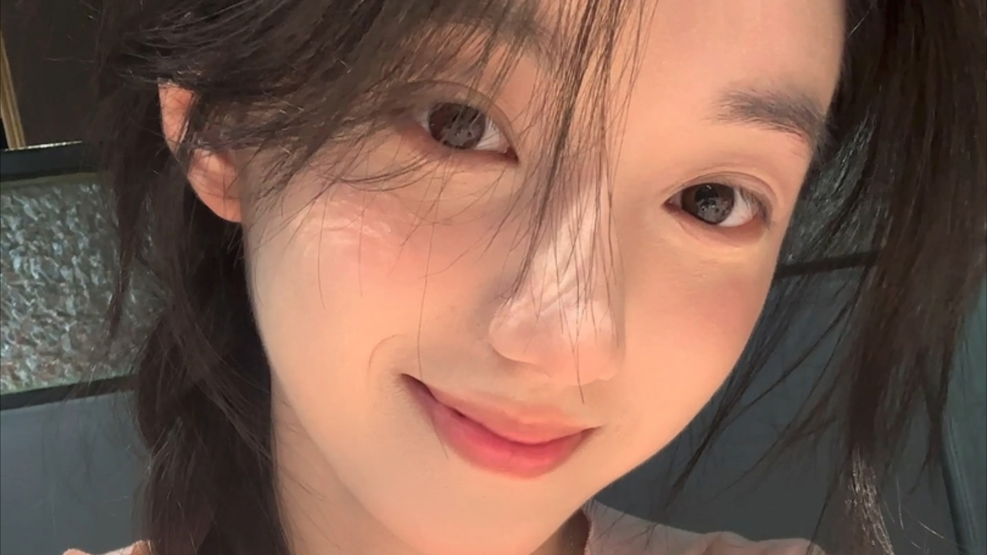 周剑大使接受斐济《今日》杂志书面专访